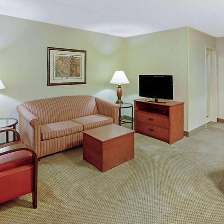 Hotel La Quinta By Wyndham Appleton College Avenue Exterior foto
